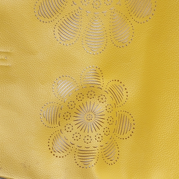 Vegan leather tote - Picture 2 of 8